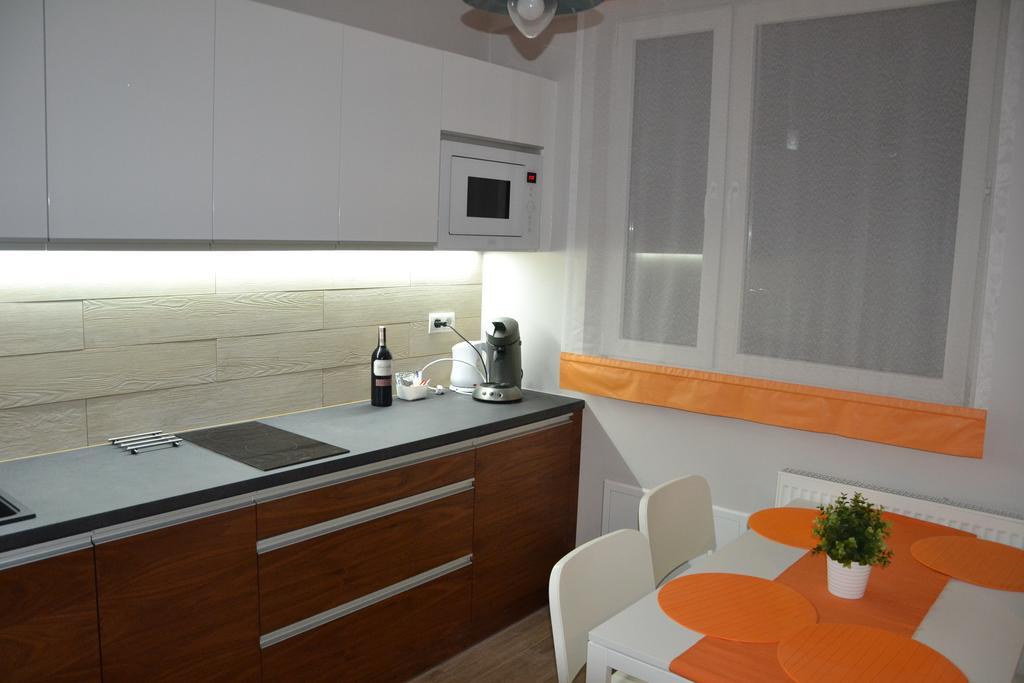 Apartamenty Krawiecka Zielona Góra Buitenkant foto